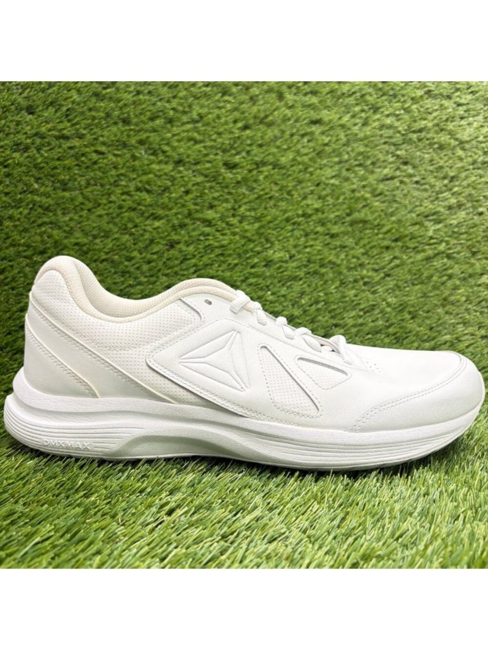 Reebok Walk Ultra 6 DMX Max Mens Size 11 White Athletic Lifestyle Shoes Sneakers